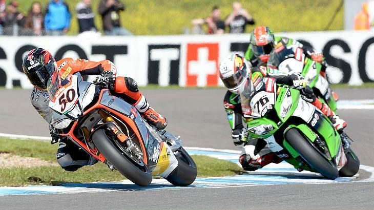 2.apriliaracing_guintoli__clanak-prva