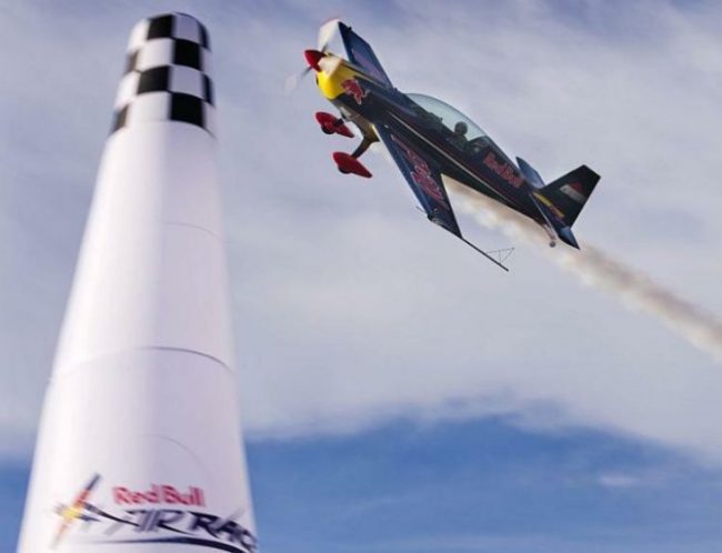 red_bull_air_race_1__clanak-prva