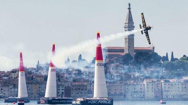 red_bull_airrace__clanak-prva