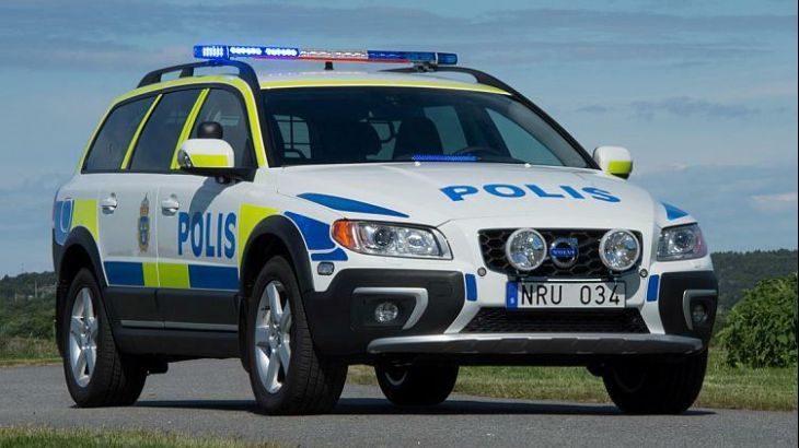 volvo_xc70_d5_awd_police_1__clanak-prva