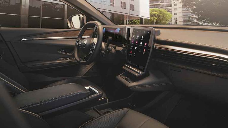 CONNECTED EXPERIENCE ON BOARD RENAULT ok