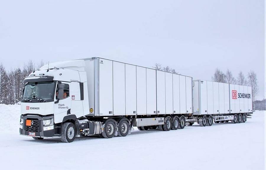 Kamion tegljač s dodatnom kamionskom prikolicom – Dolazi li u Europu ...