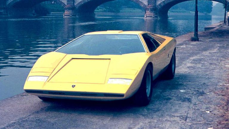 lamborghini-countach-1