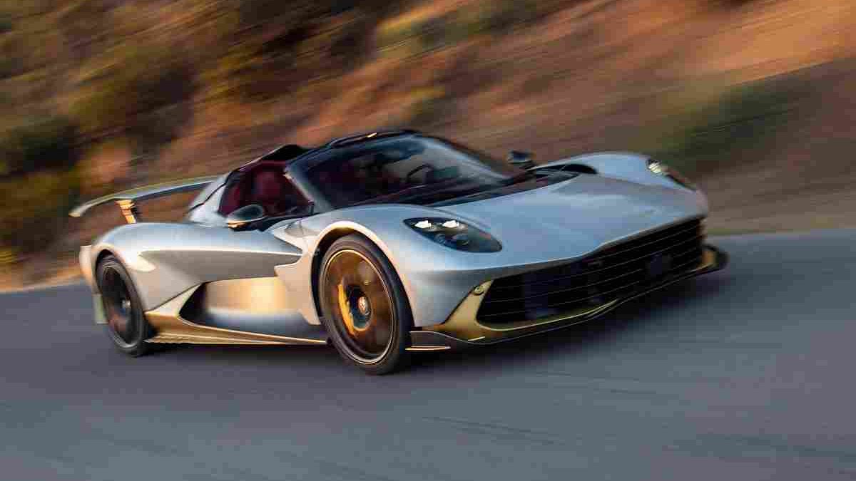 Aston Martin Valhalla Spider je vrhunski super automobil koji juri 200 km/h bez krova, a s čvrstim krovom je još brži – čak 350 km/h (video)