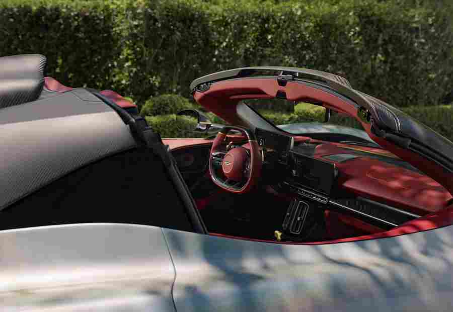 Aston Martin Valhalla Spider je vrhunski super automobil koji juri 200 km/h bez krova, a s čvrstim krovom je još brži – čak 350 km/h (video)