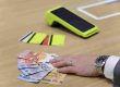 Plaćanje gotovinom, karticom ili mobitelom: Što je zapravo sigurnije i pametnije?