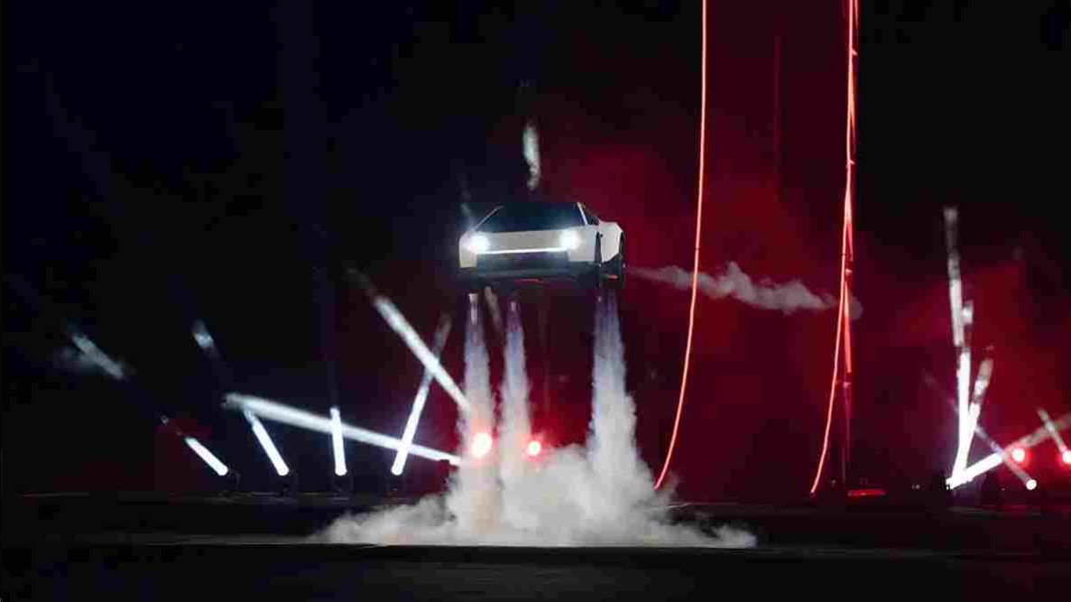 Kinezi ismijavaju "leteći" Tesla Roadster – ideja dobra, ali očajna obećanja i realizacija koja neće ugledati svijetlo dana